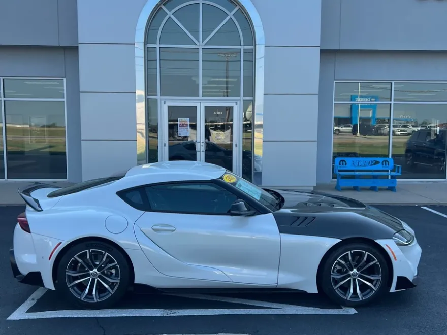 2021 Toyota Supra 2.0 photo 1