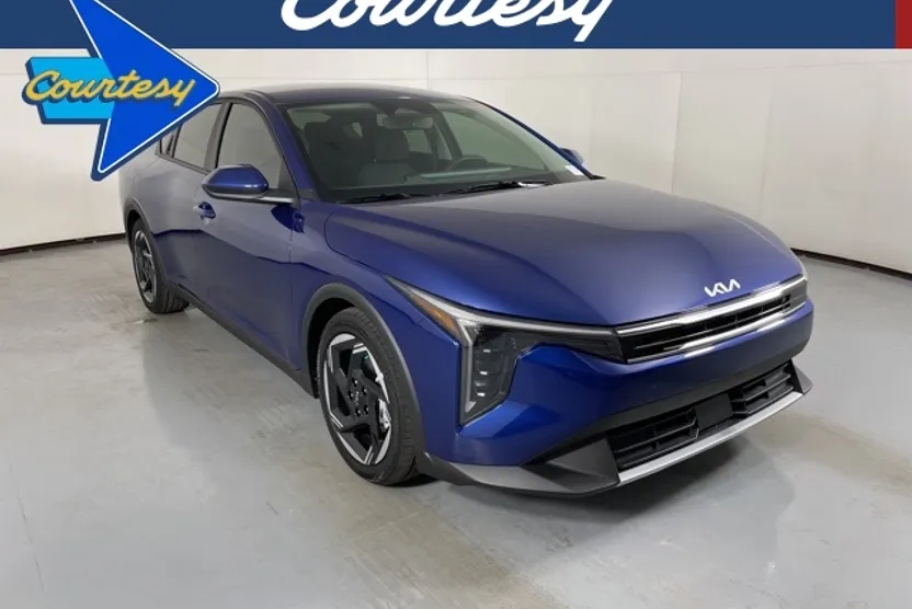 2025 Kia K4 EX photo 1