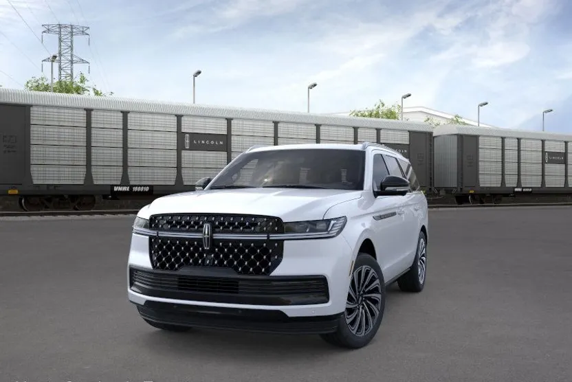 2025 Lincoln Navigator Black Label photo 1