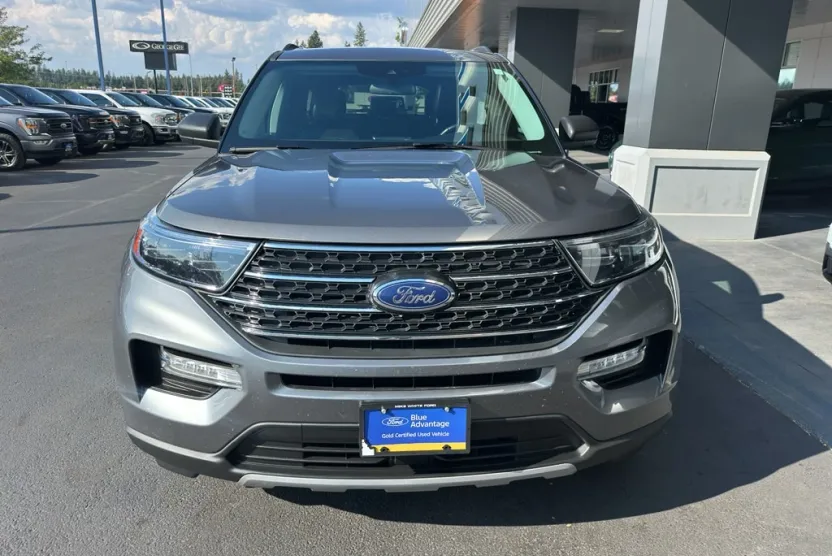 2024 Ford Explorer XLT photo 1