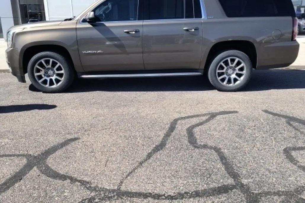 2016 Gmc Yukon XL SLT photo 1
