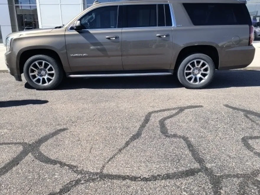 2016 Gmc Yukon XL SLT photo 1
