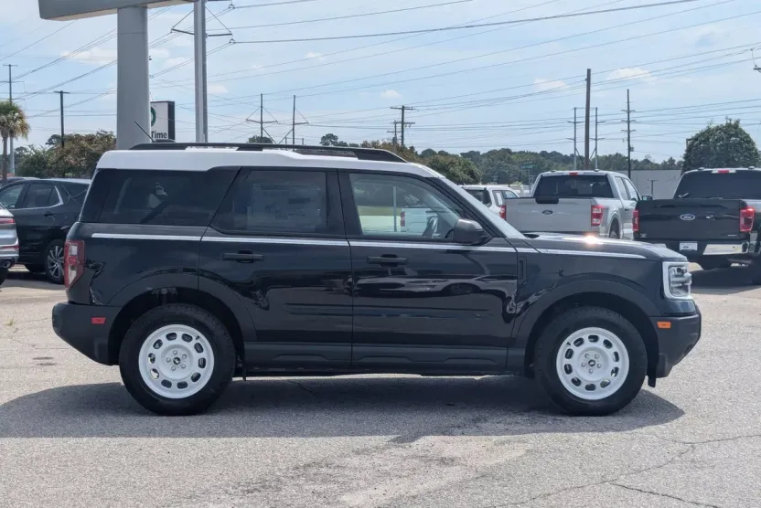 2025 Ford Bronco Sport Heritage photo 1