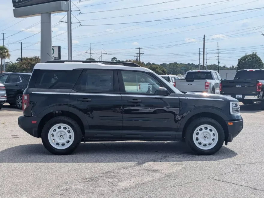2025 Ford Bronco Sport Heritage photo 1
