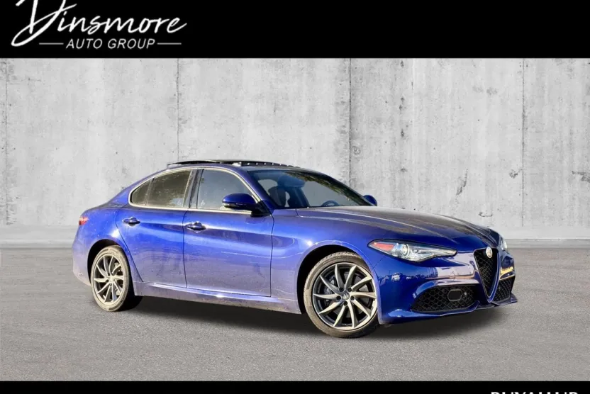 2022 Alfa Romeo Giulia SPRINT photo 1