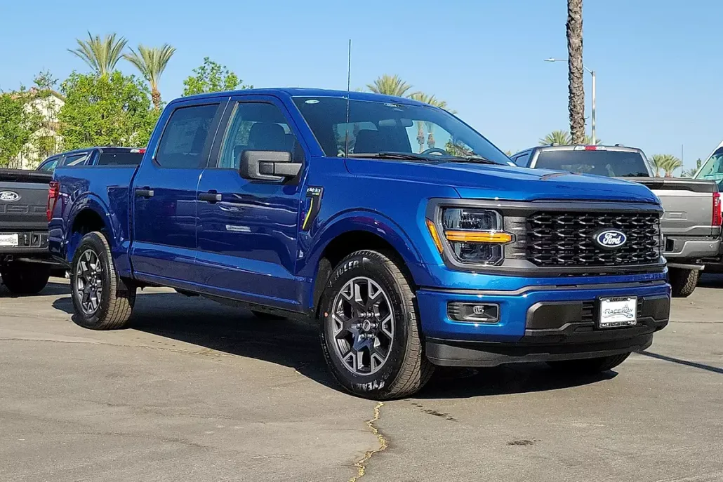 2025 Ford F-150 STX photo 1