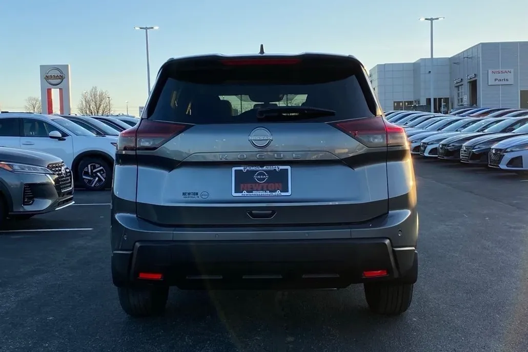 2025 Nissan Rogue S photo 1