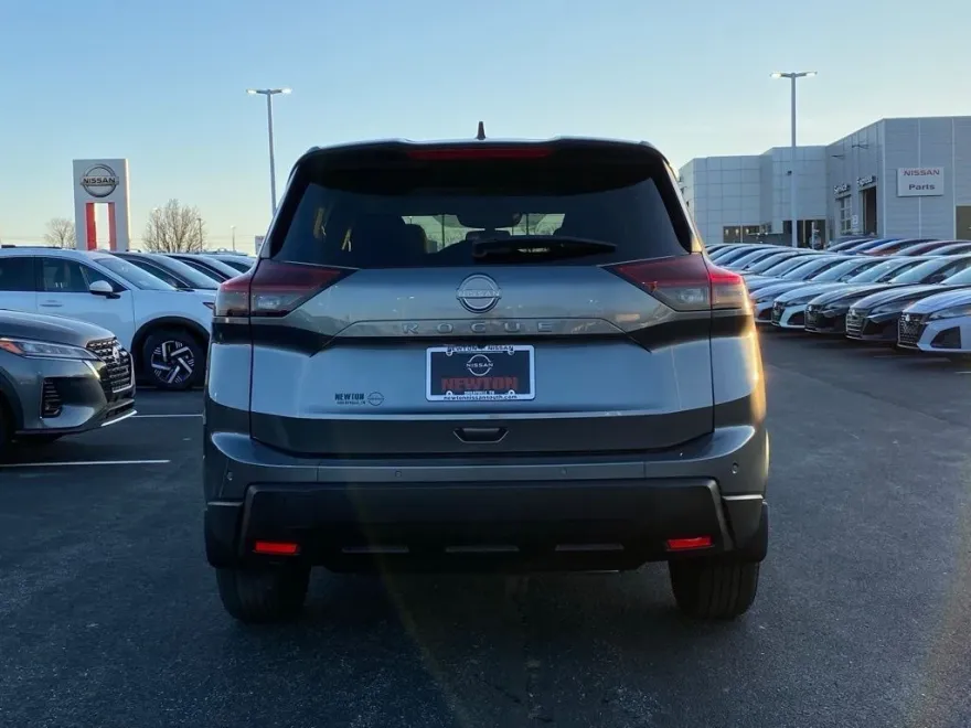 2025 Nissan Rogue S photo 1