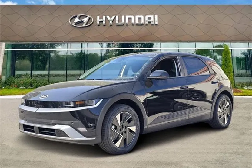 2025 Hyundai Ioniq 5 SE photo 1