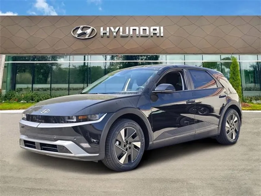 2025 Hyundai Ioniq 5 SE photo 1