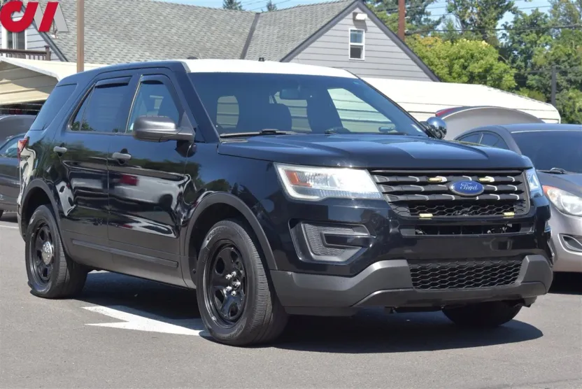 2016 Ford Explorer photo 1
