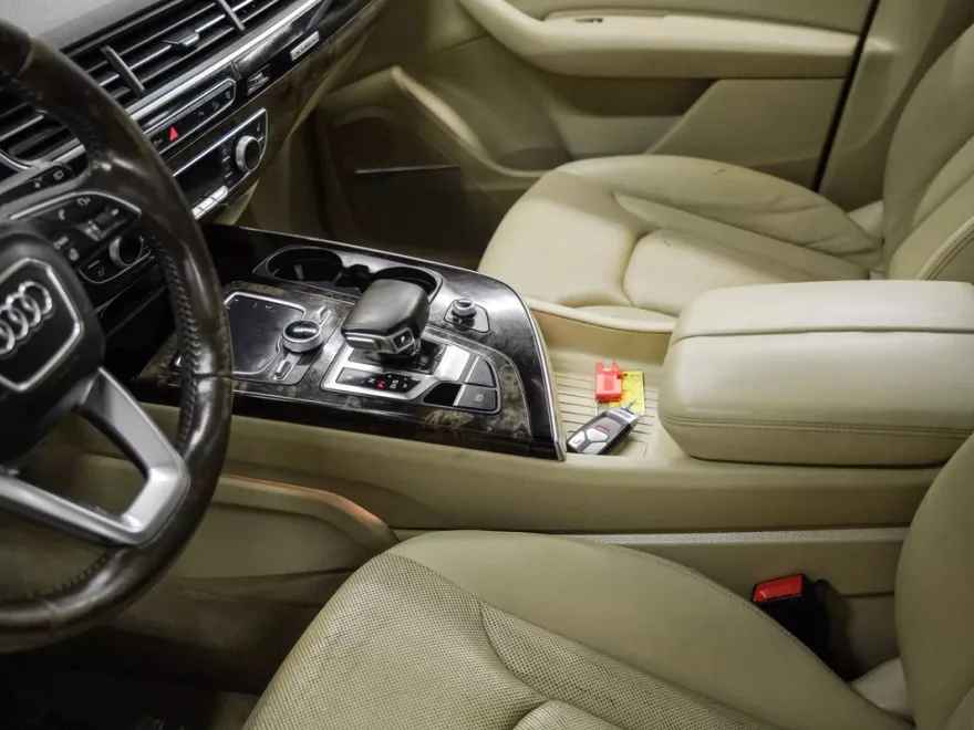 2017 Audi Q7 3.0T Prestige photo 13