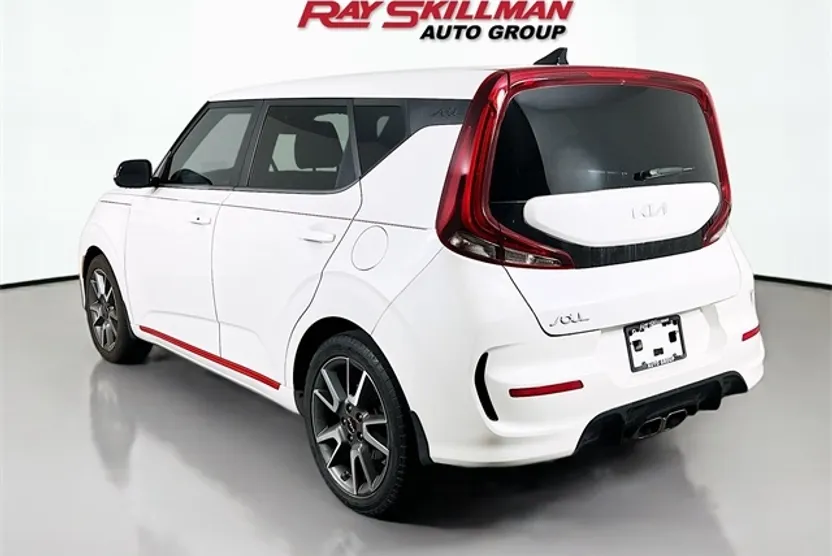 2022 Kia Soul GT-Line Turbo photo 1