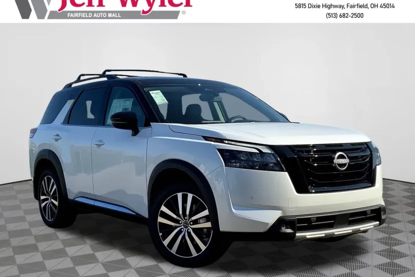 2025 Nissan Pathfinder Platinum photo 1