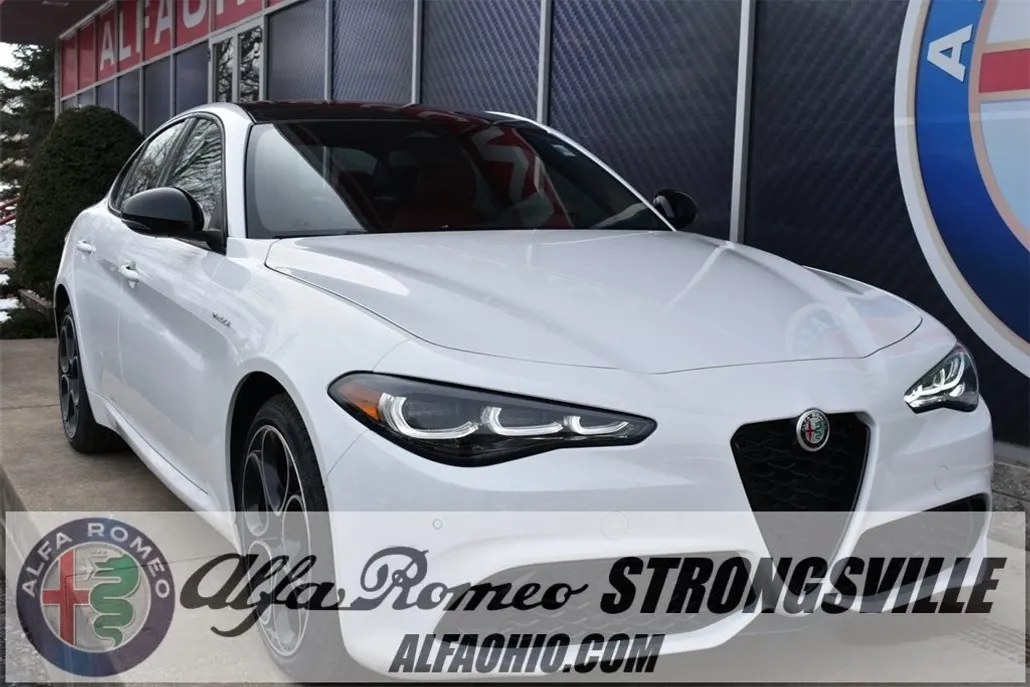 2025 Alfa Romeo Giulia SPRINT photo 1