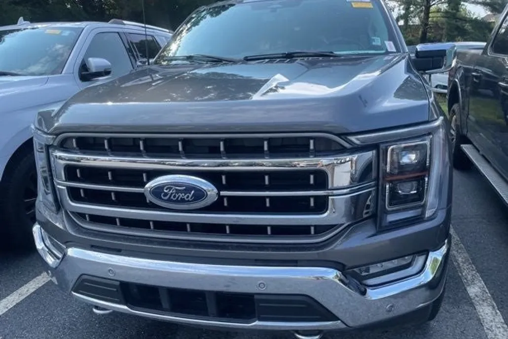 2023 Ford F-150 Lariat photo 1