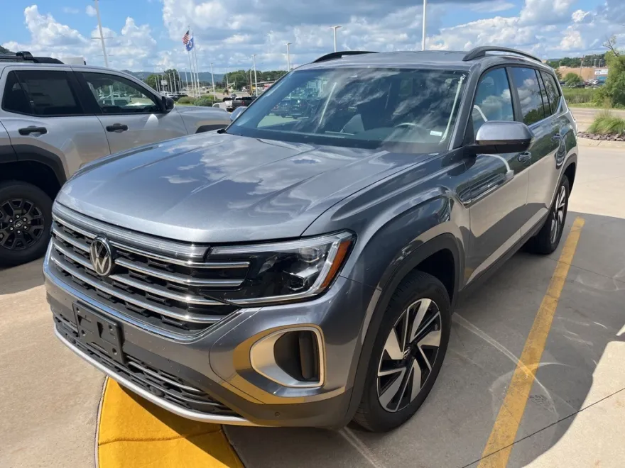2025 Volkswagen Atlas SE Technology photo 1