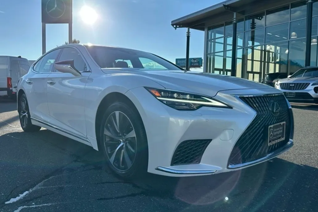 2021 Lexus LS 500 photo 1