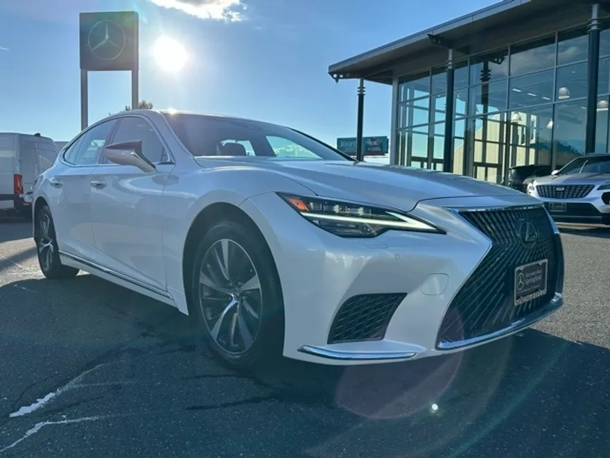 2021 Lexus LS 500 photo 1