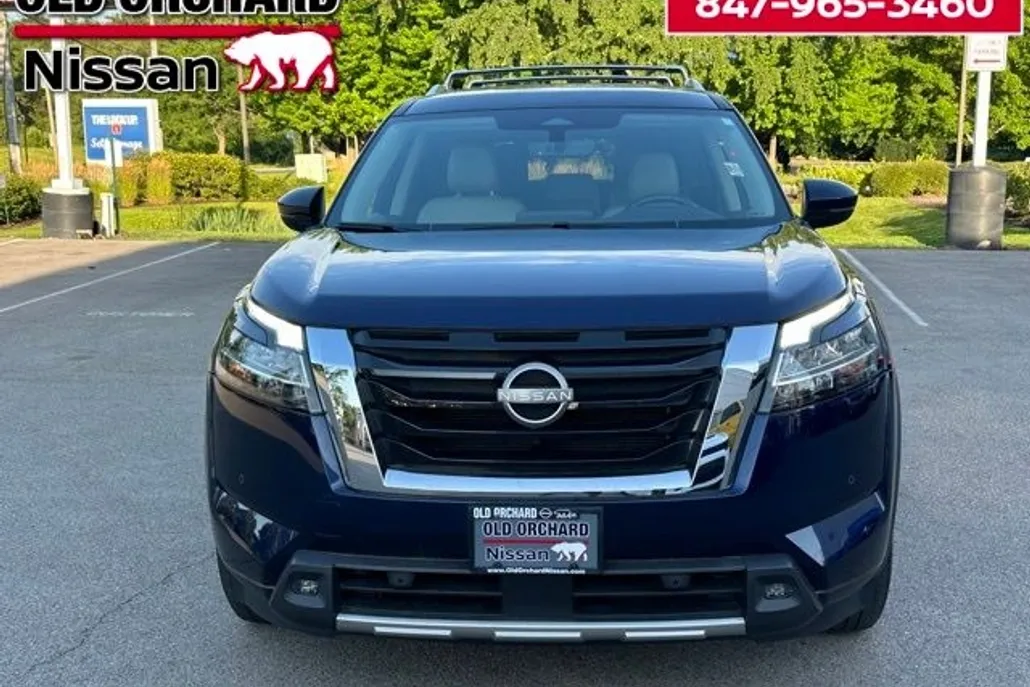 2023 Nissan Pathfinder SL photo 1