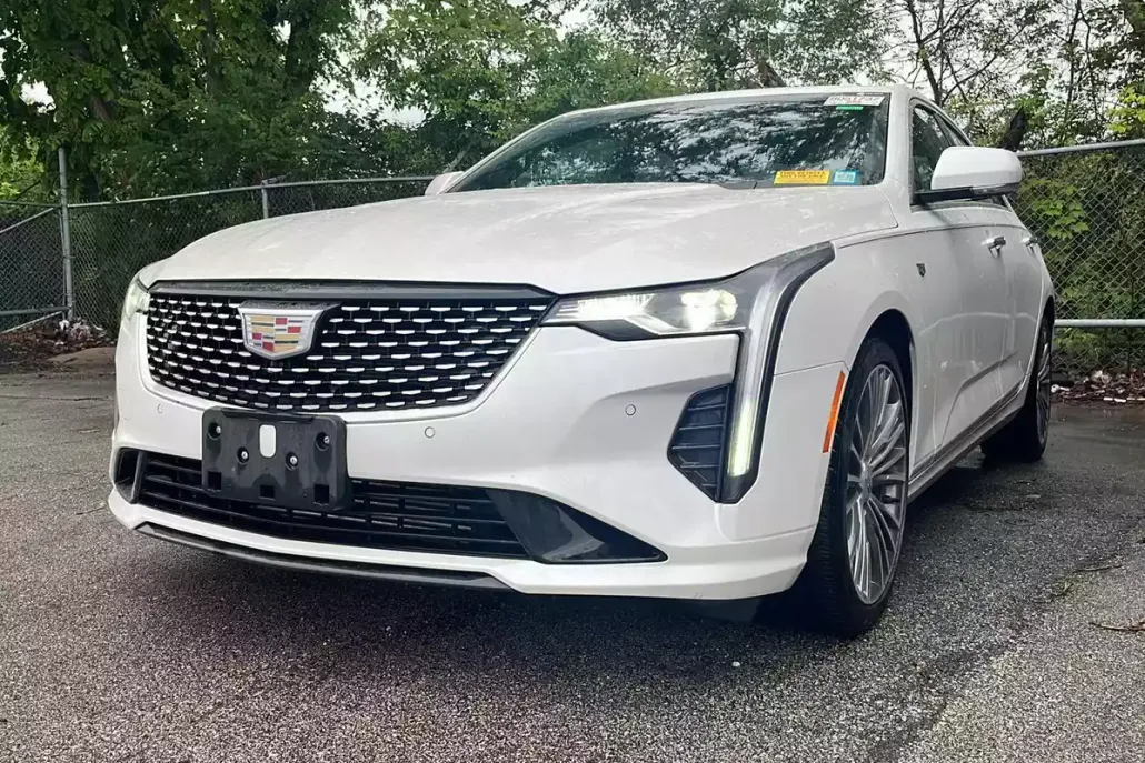 2023 Cadillac CT4 Premium Luxury photo 1
