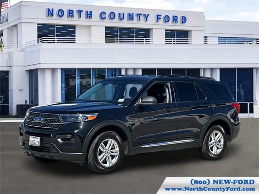 2022 Ford Explorer XLT photo 1