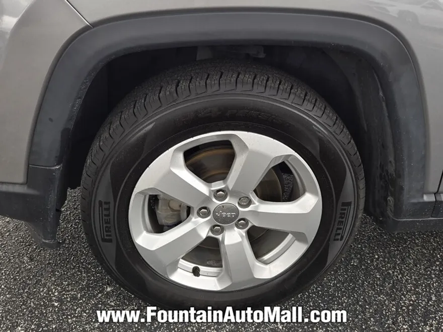 2017 Jeep Compass Latitude photo 1