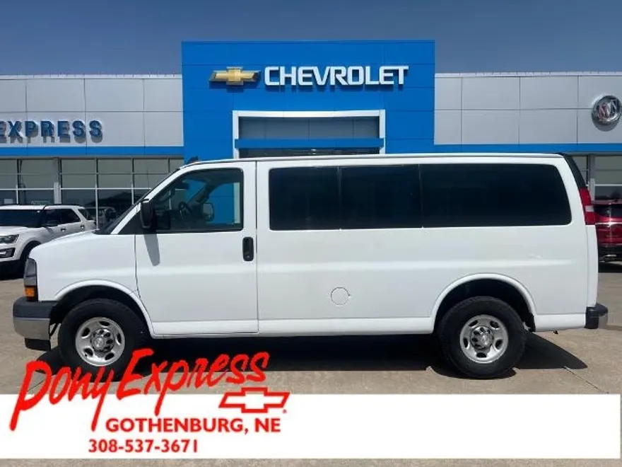 2019 Chevrolet Express 3500 LT Passenger Van photo 1