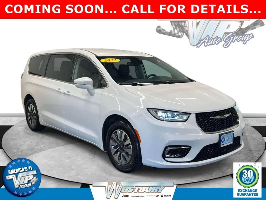 2022 Chrysler Pacifica Hybrid Touring L photo 1