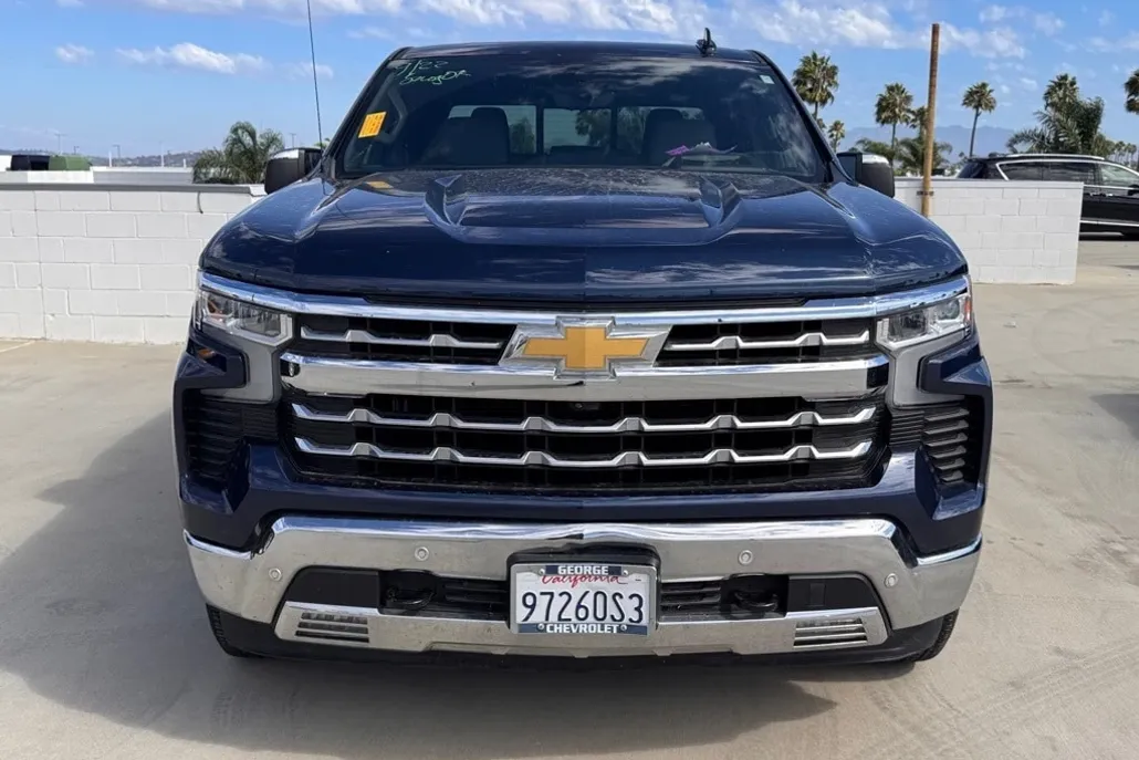 2022 Chevrolet Silverado 1500 LTZ photo 1
