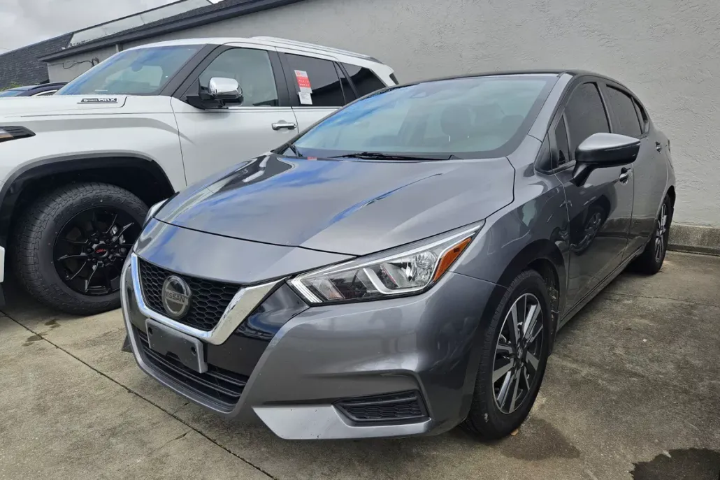 2020 Nissan Versa 1.6 SV photo 1