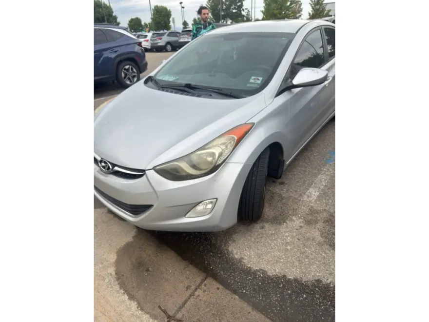 2013 Hyundai Elantra GLS photo 1