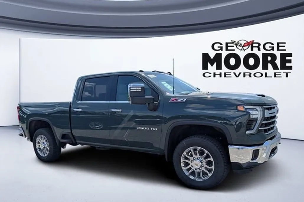 2025 Chevrolet Silverado LTZ photo 1