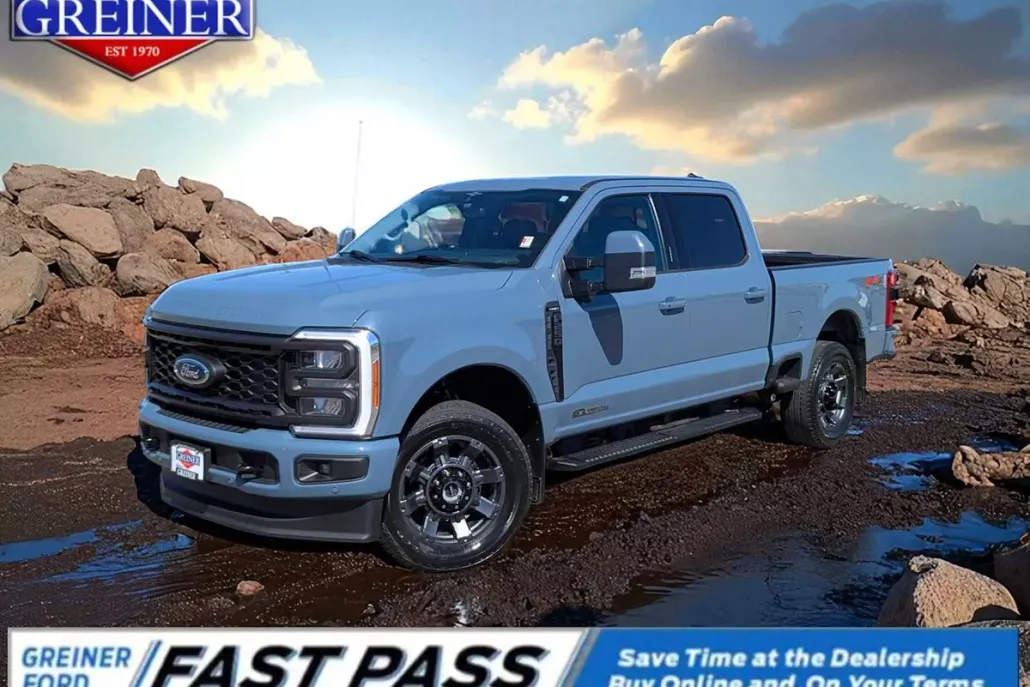 2023 Ford F-250 Lariat photo 1