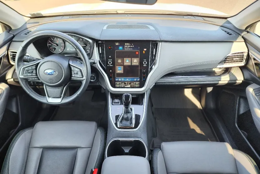 2023 Subaru Outback Onyx Edition photo 1