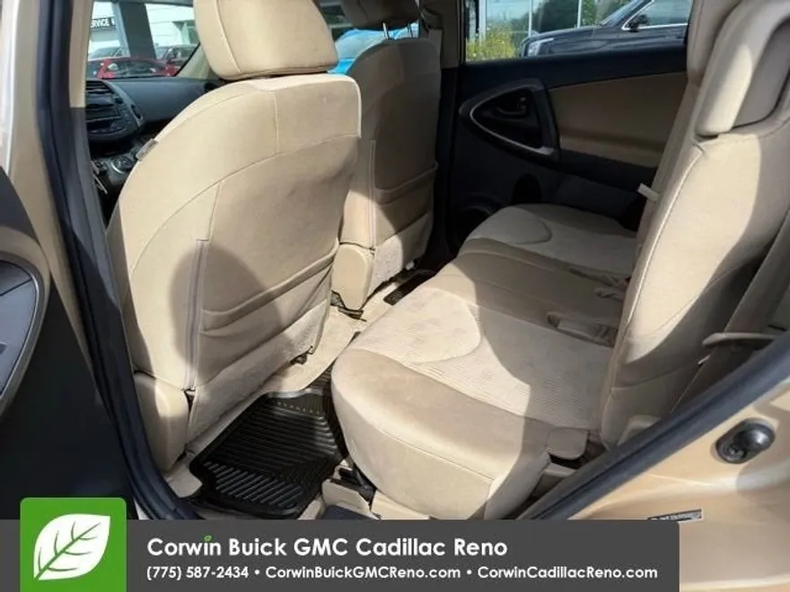 2009 Toyota RAV4 photo 2