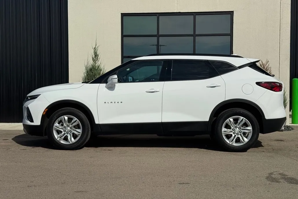 2022 Chevrolet Blazer 2LT photo 1