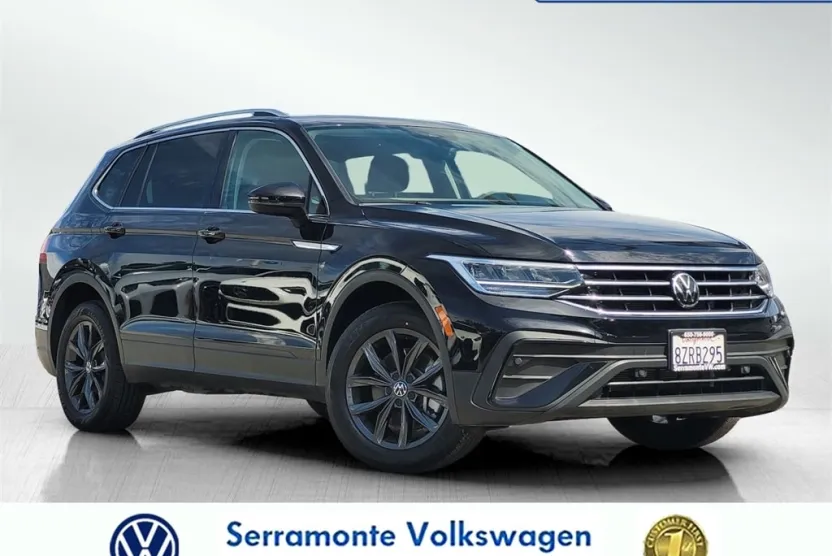 2022 Volkswagen Tiguan SE photo 1