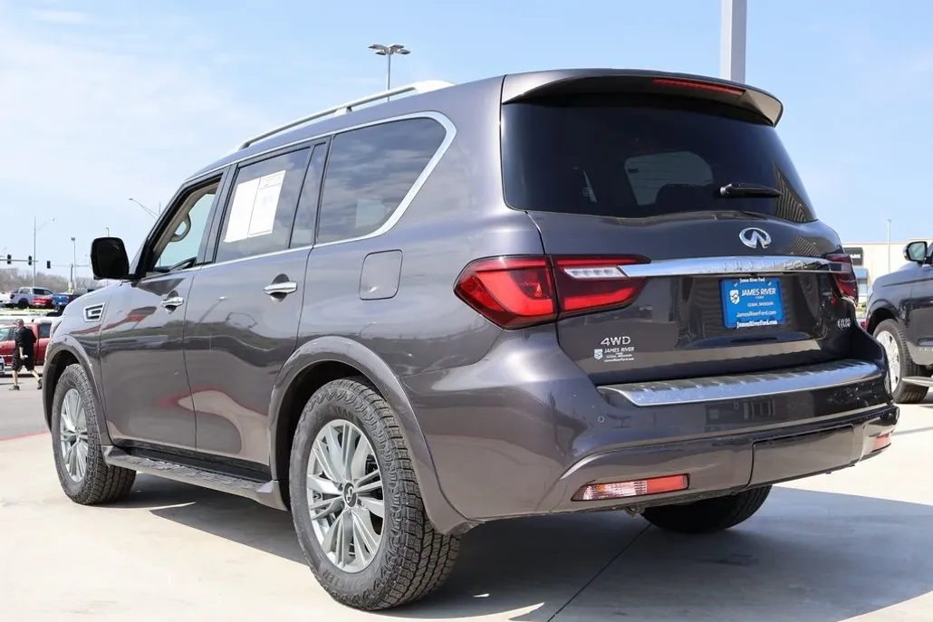 2024 Infiniti QX80 Luxe photo 1