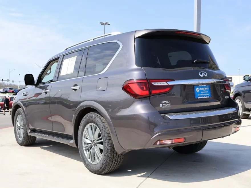 2024 Infiniti QX80 Luxe photo 1