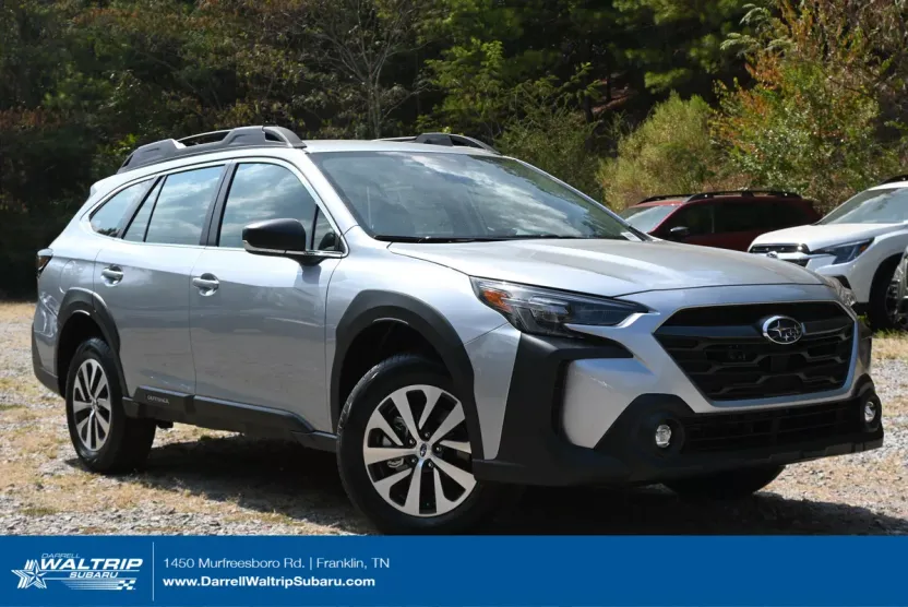 2025 Subaru Outback Base photo 1