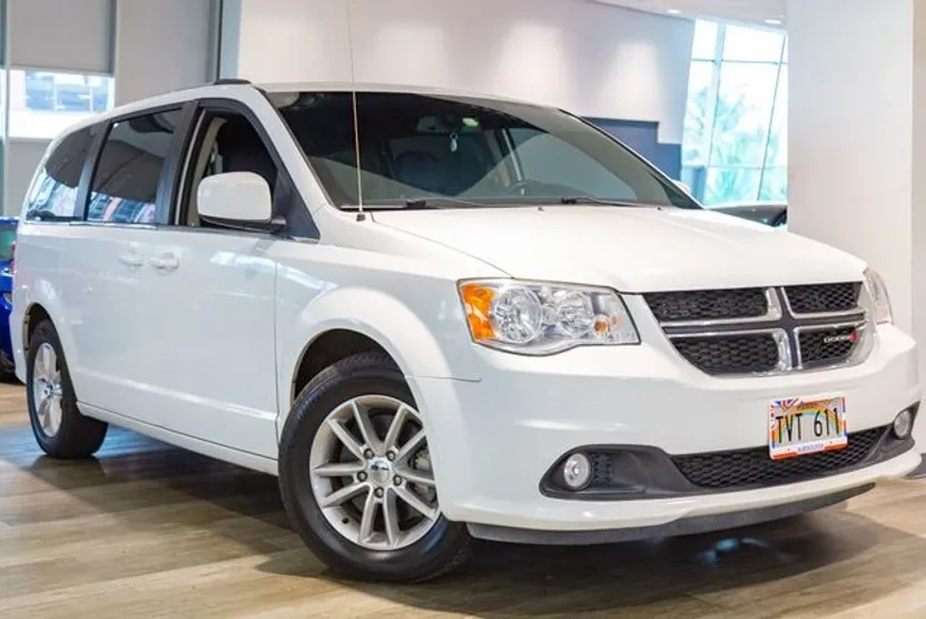 2019 Dodge Grand Caravan SXT photo 1