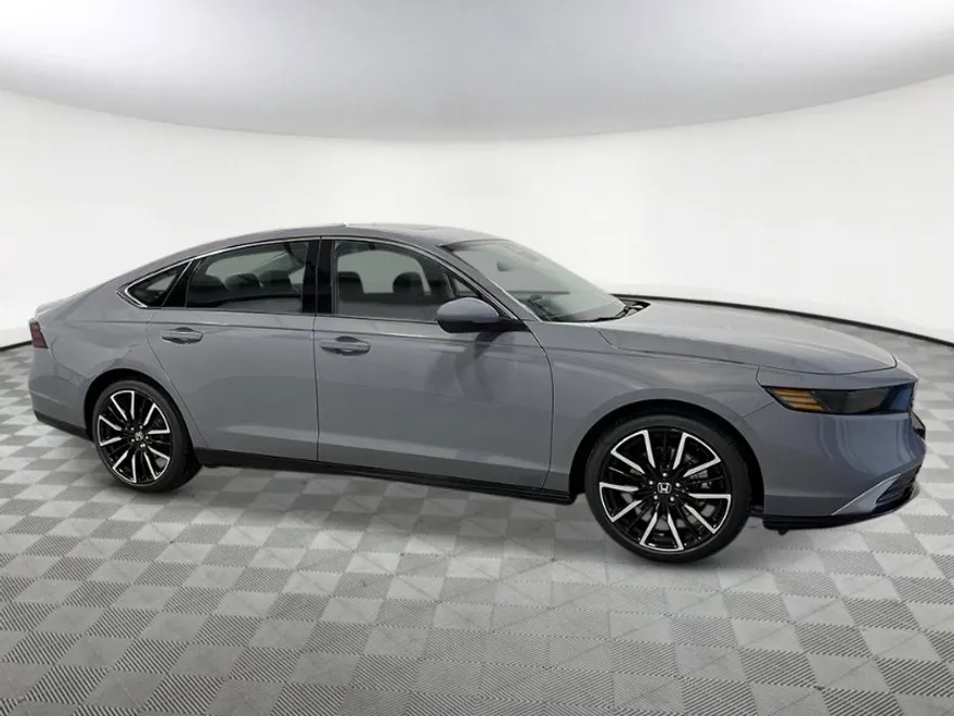 2025 Honda Accord Hybrid Touring photo 1