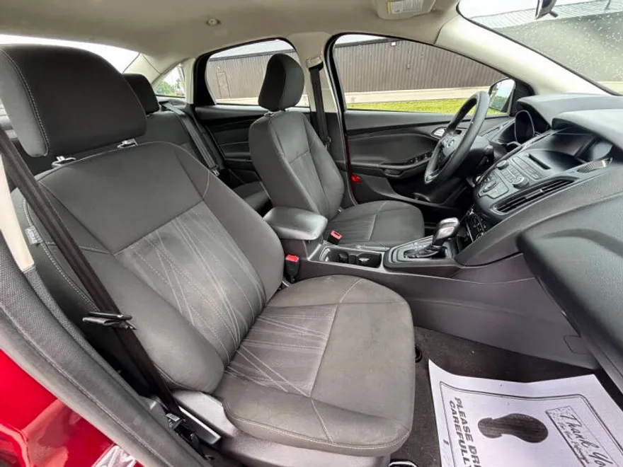 2015 Ford Focus SE photo 1