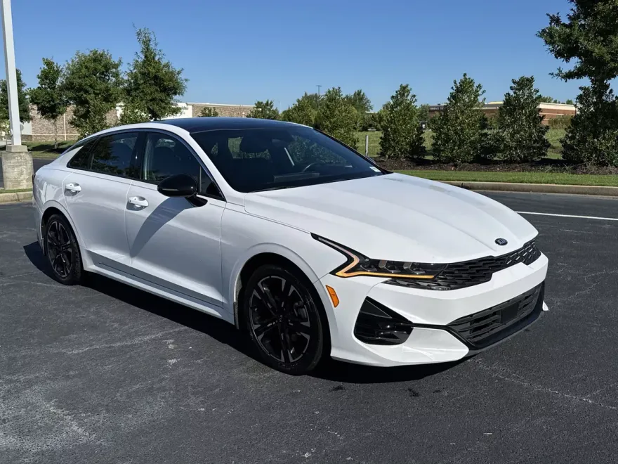 2021 Kia K5 GT-Line photo 1