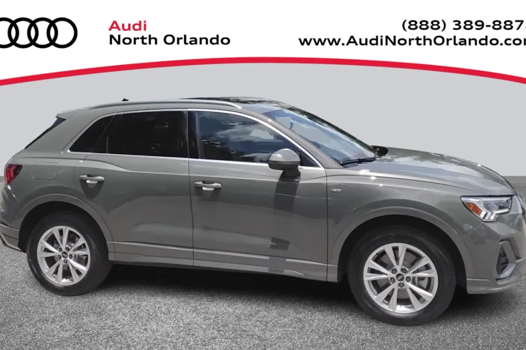 2025 Audi Q3 S line Premium photo 1