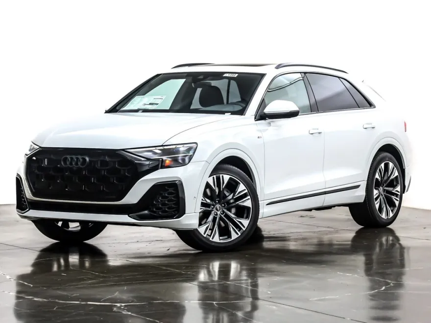 2025 Audi Q8 55 Premium Plus photo 1
