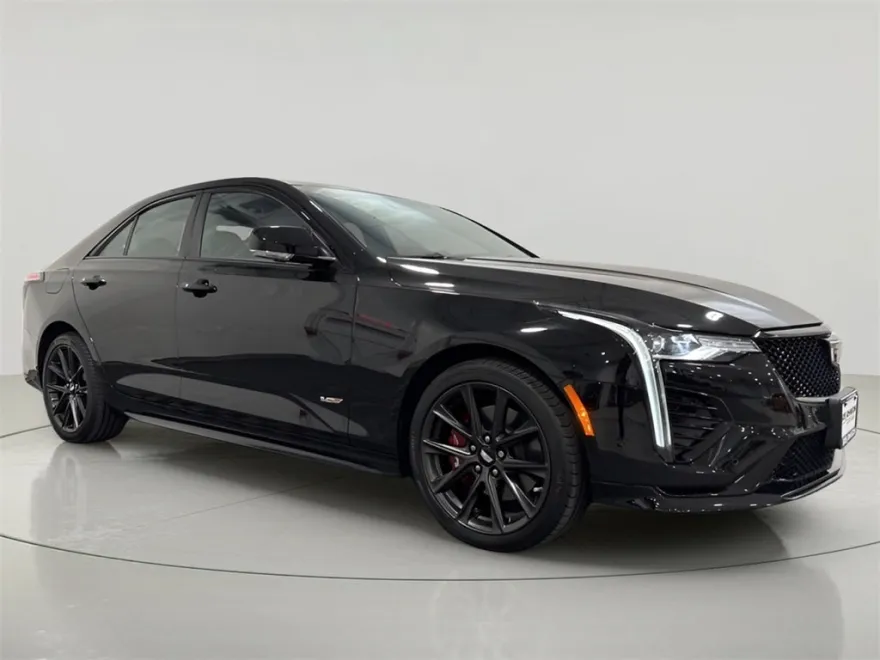 2023 Cadillac CT4 photo 1