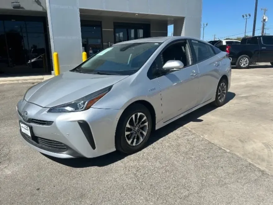 2019 Toyota Prius Limited photo 1