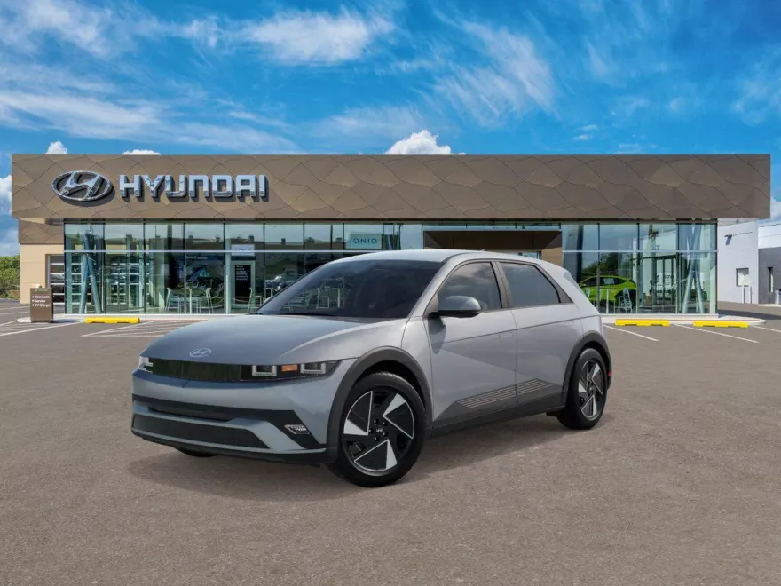 2025 Hyundai Ioniq 5 SE photo 1